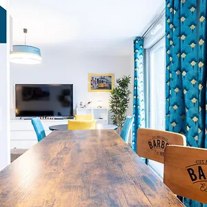 https://annecy-lake-central.hotels-rhonealpes.com