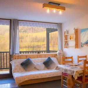 https://f2-au-calme-chambre-balcon-et-belle-vue.hotels-rhonealpes.com